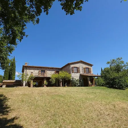 Scappo In Umbria, Casale Di Campagna Vigne